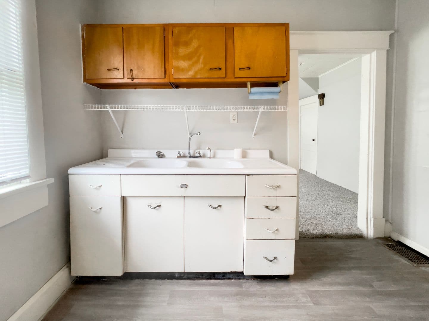 Muncie Apartment: 218 S Martin Ave
