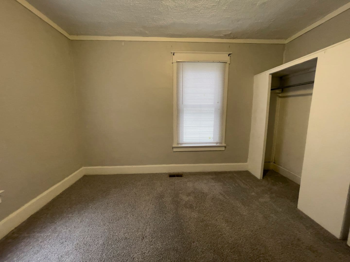 Muncie Apartment: 328 S. Talley Ave.