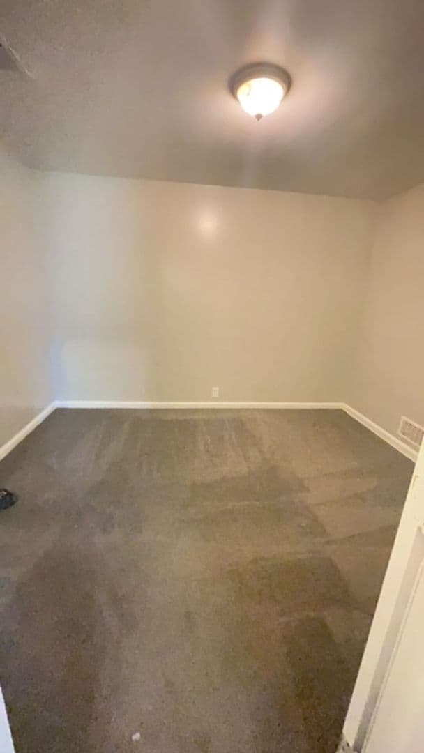 Muncie House: 1412 S Brotherton St