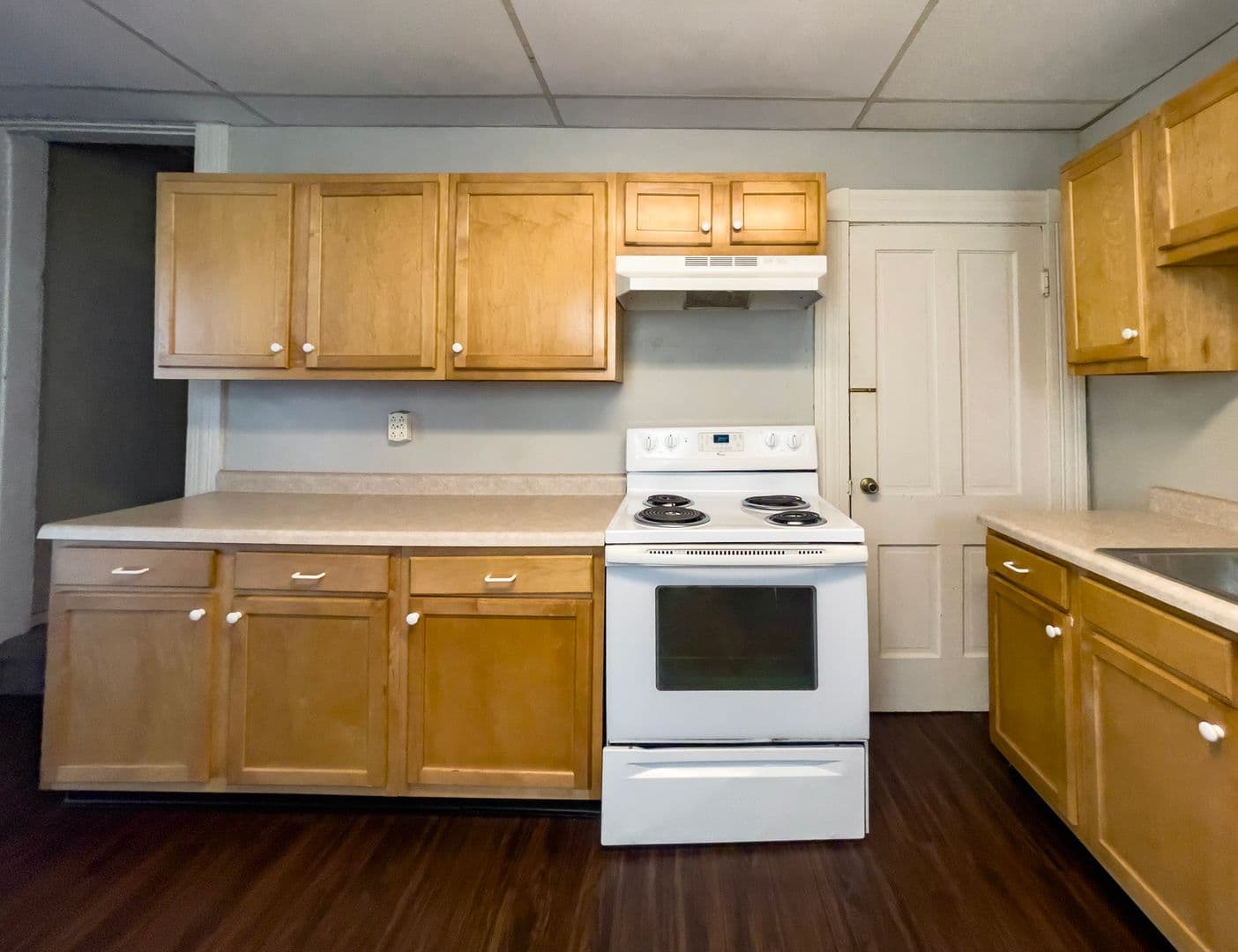 Muncie Apartment: 824 W University Ave.
