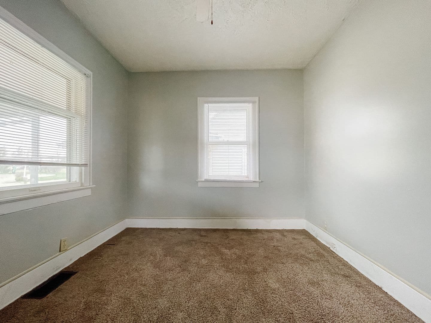 Muncie House: 1317 W Memorial Dr