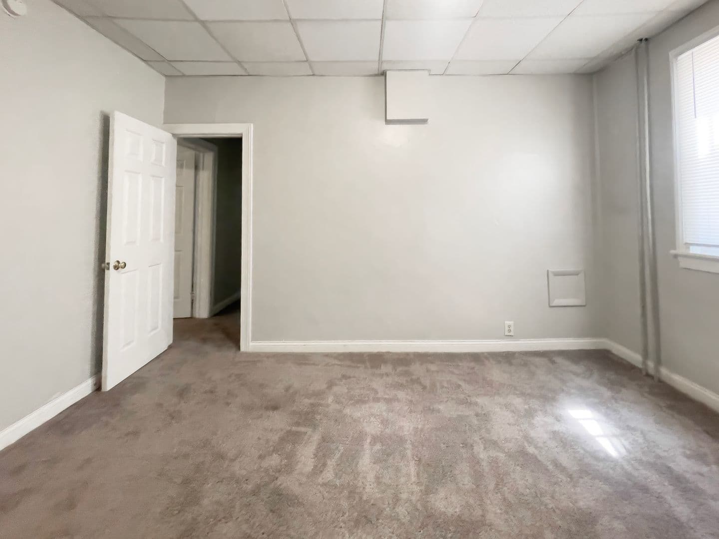 Muncie Apartment: 805 W. University Ave. #3