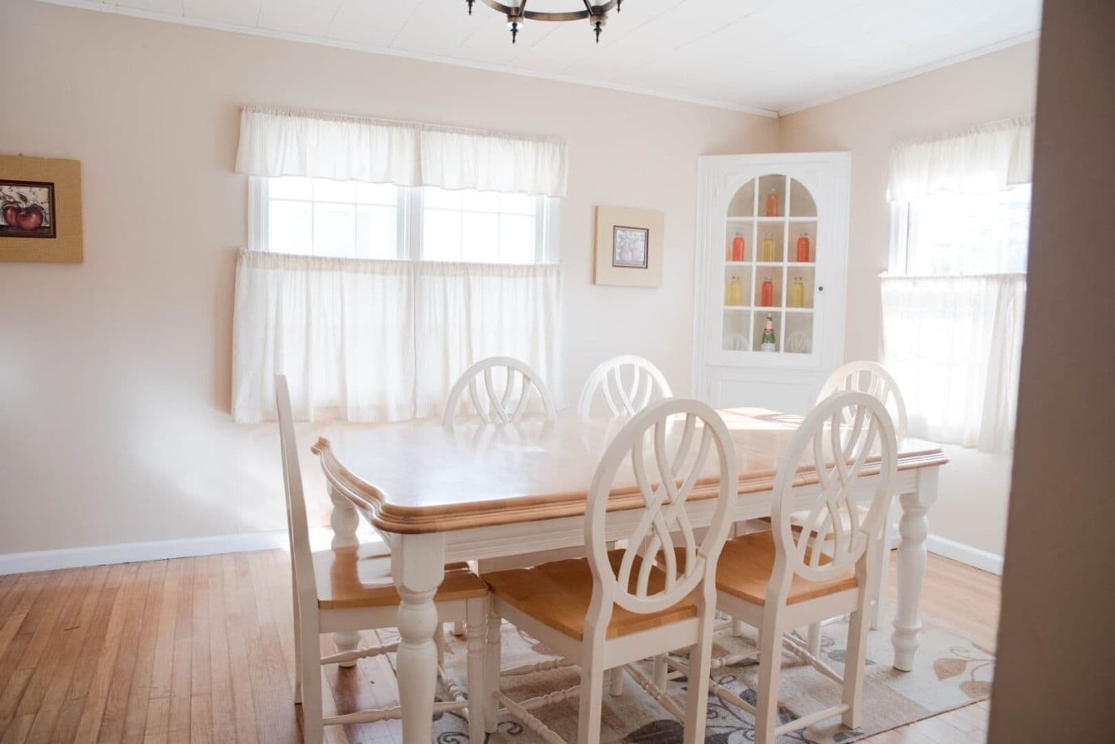 Muncie House: 2010 West Petty Road