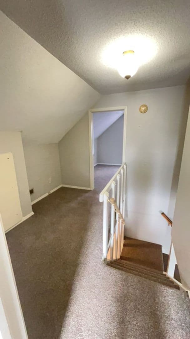 Muncie Apartment: 807 W. University Ave.