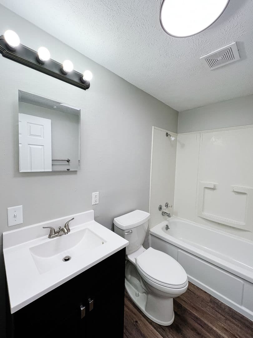 Muncie Apartment: 2523 1/2 Ethel