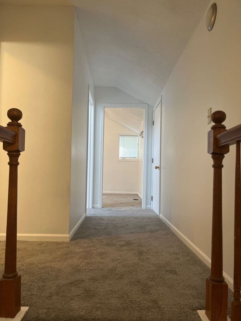 Muncie Apartment: 210 S Nichols Ave.