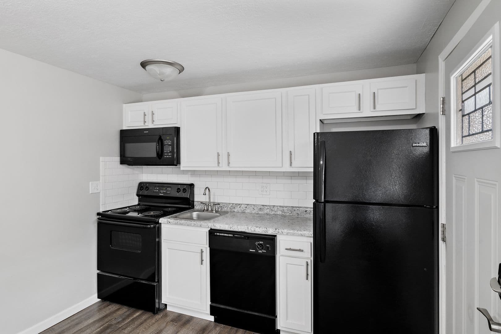 Muncie Apartment: 715 S. Cole Ave.