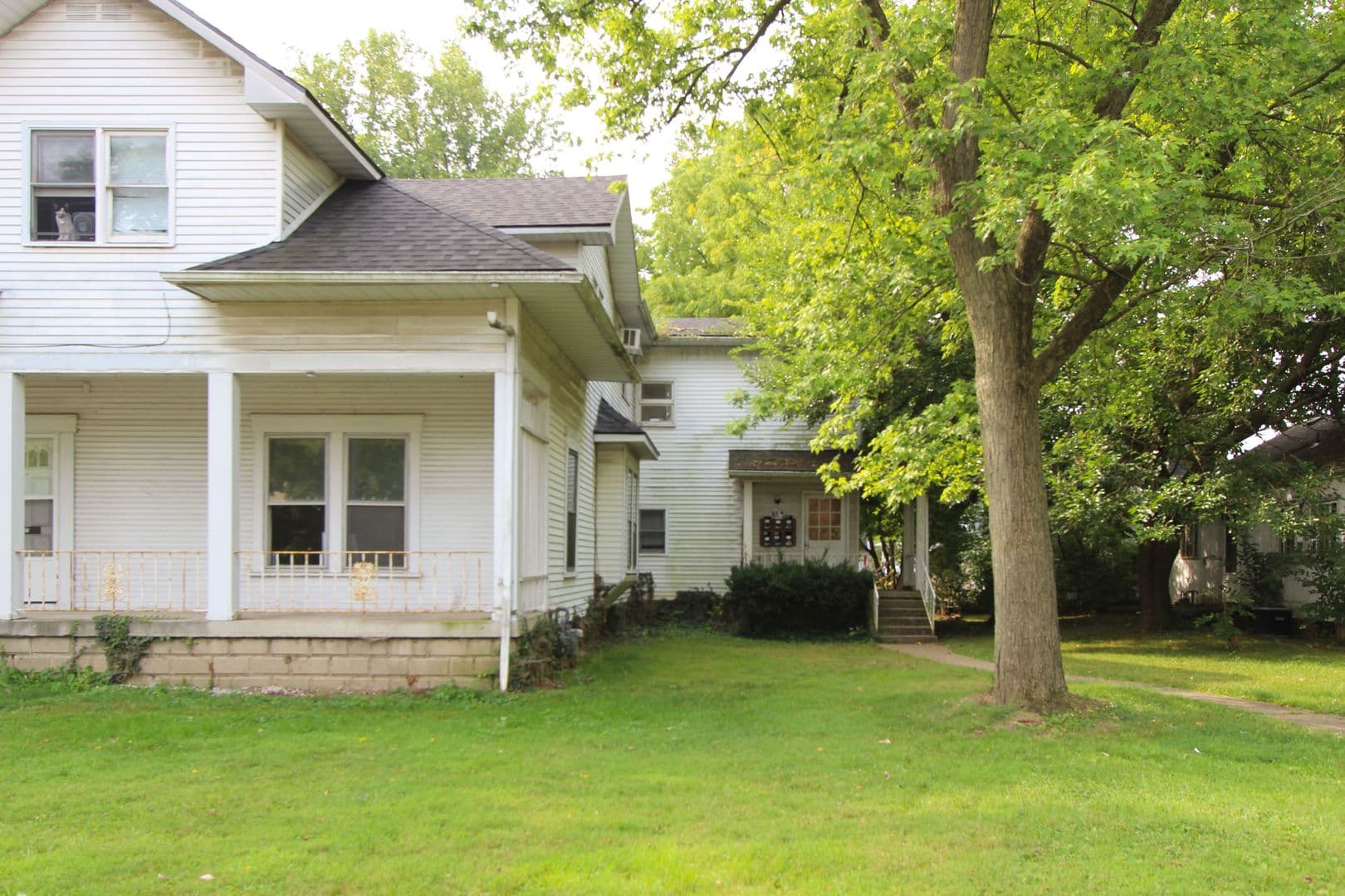 Muncie Apartment: 1517 W. Main St. Apt. 6