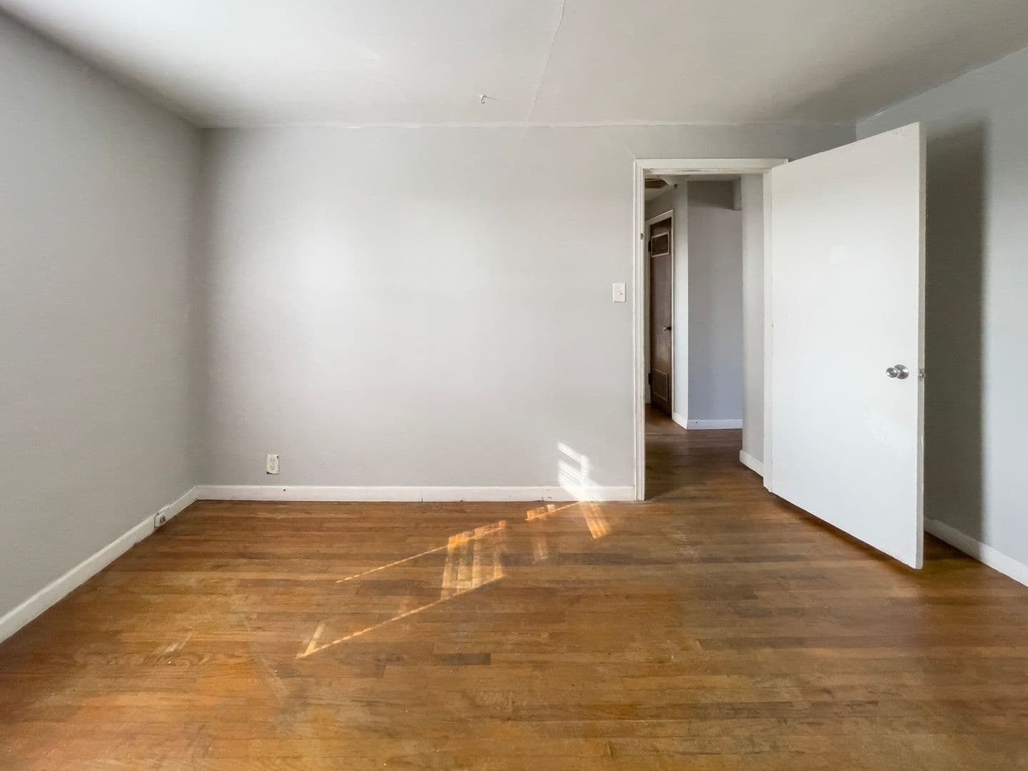 Parker City House: 10823 SR 32