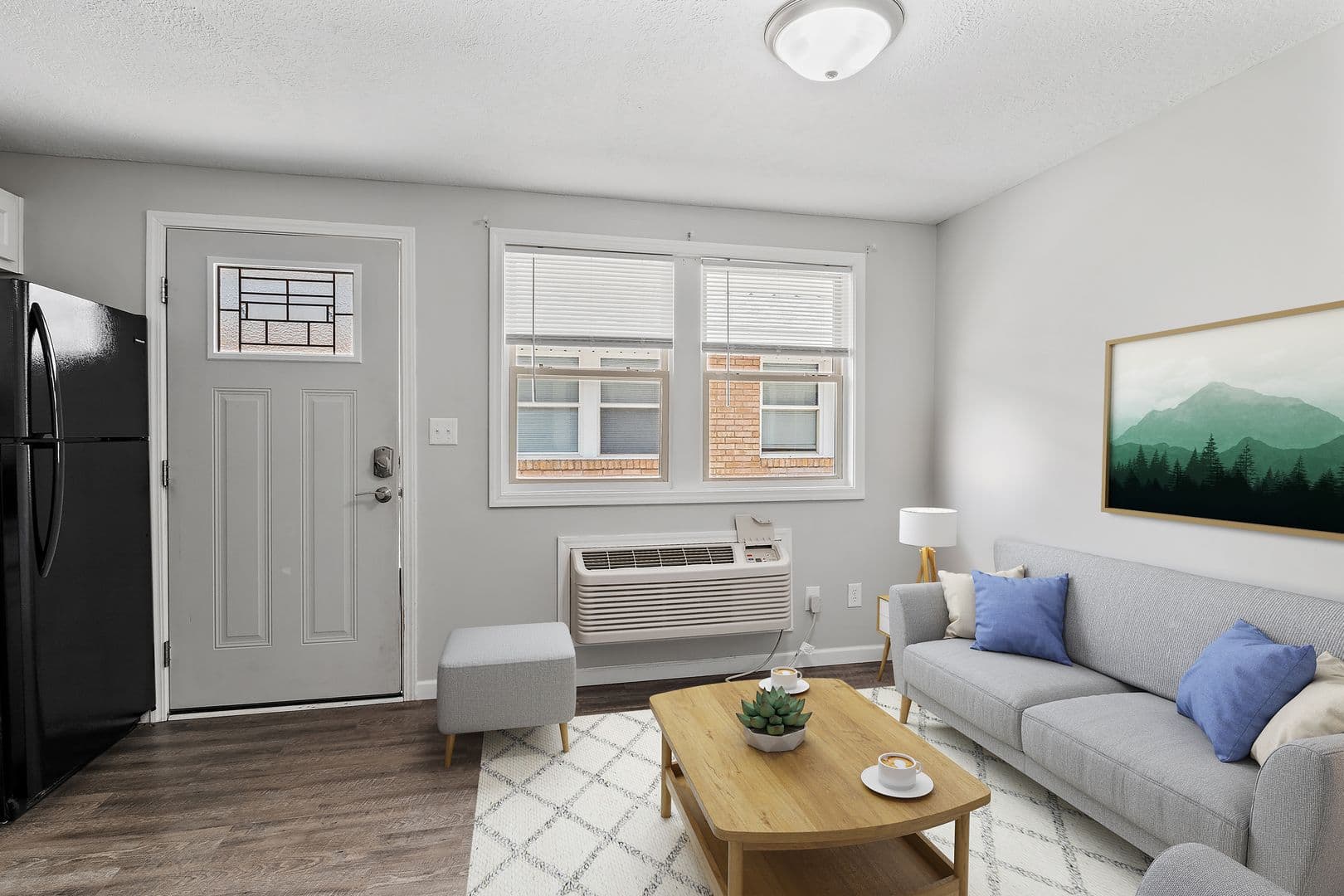 Muncie Apartment: 715 S. Cole Ave.