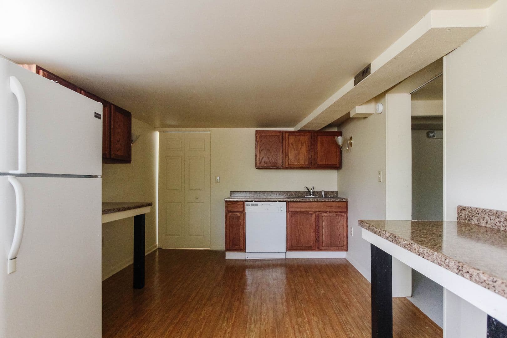 Muncie Apartment: 1506 W White River Blvd. - Apt B.