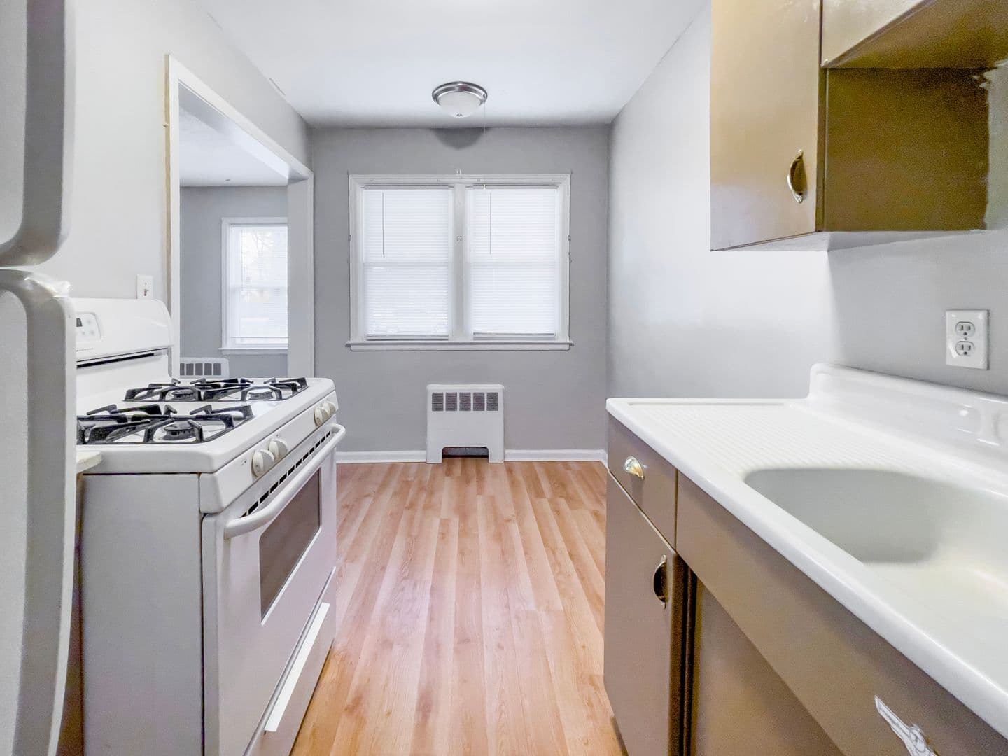 Muncie Apartment: 1518 W Main Street Apt. 4