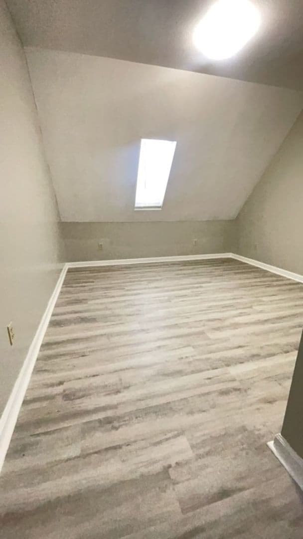 Muncie Apartment: 9012 W Jackson St