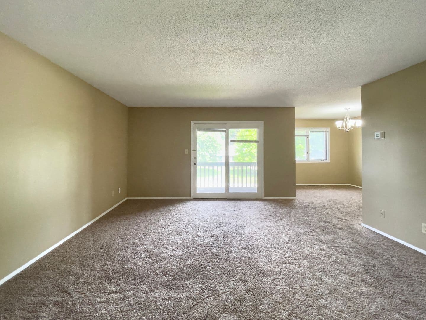 Muncie Apartment: 920 N. Linden St. Apt 13