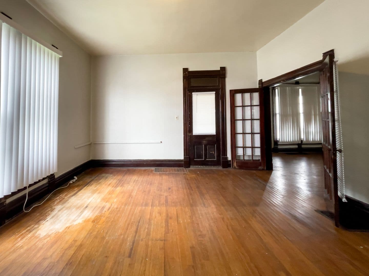 Muncie Apartment: 1607 W Jackson St