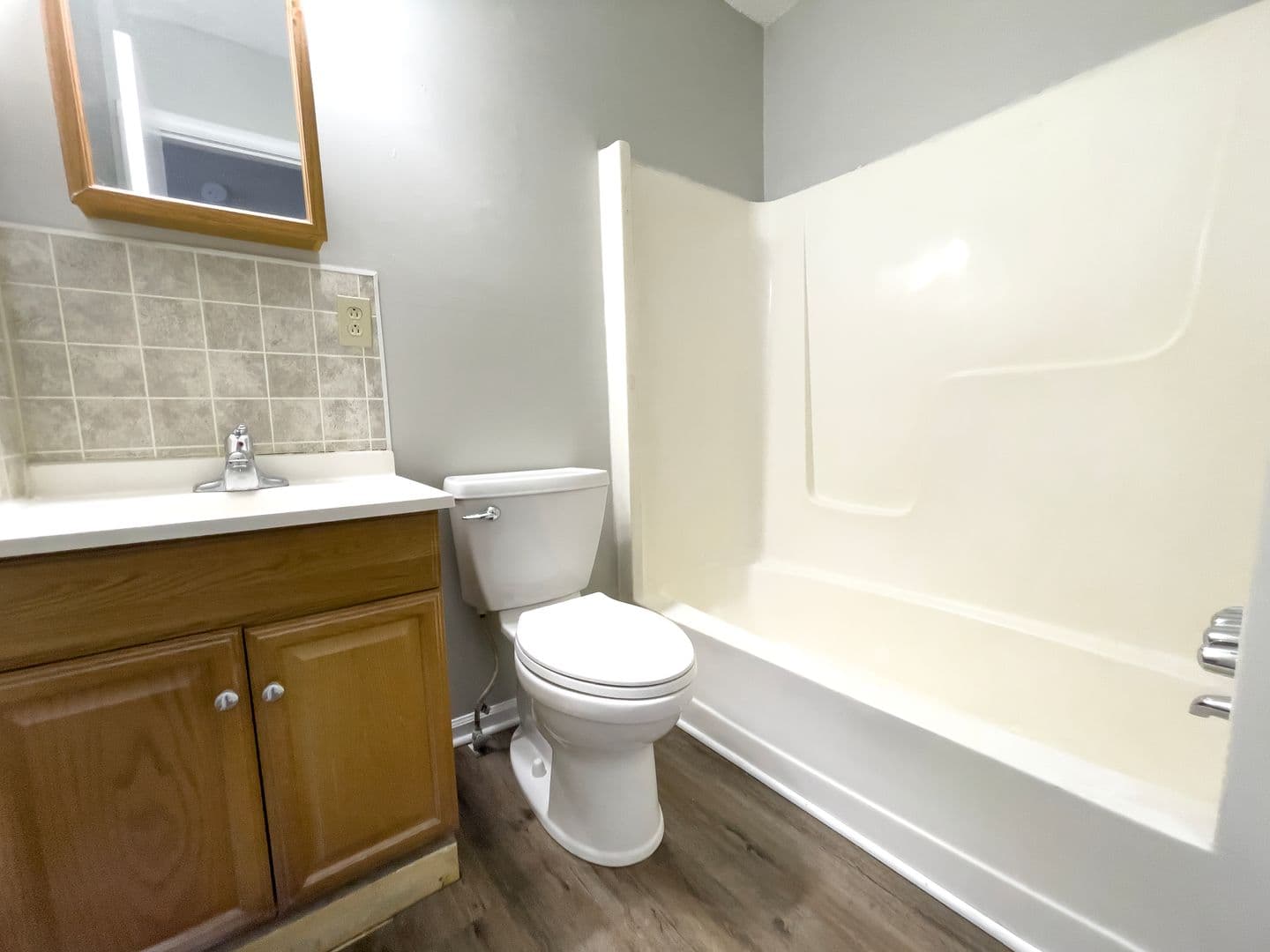 Muncie Apartment: 1204 W Bethel Ave