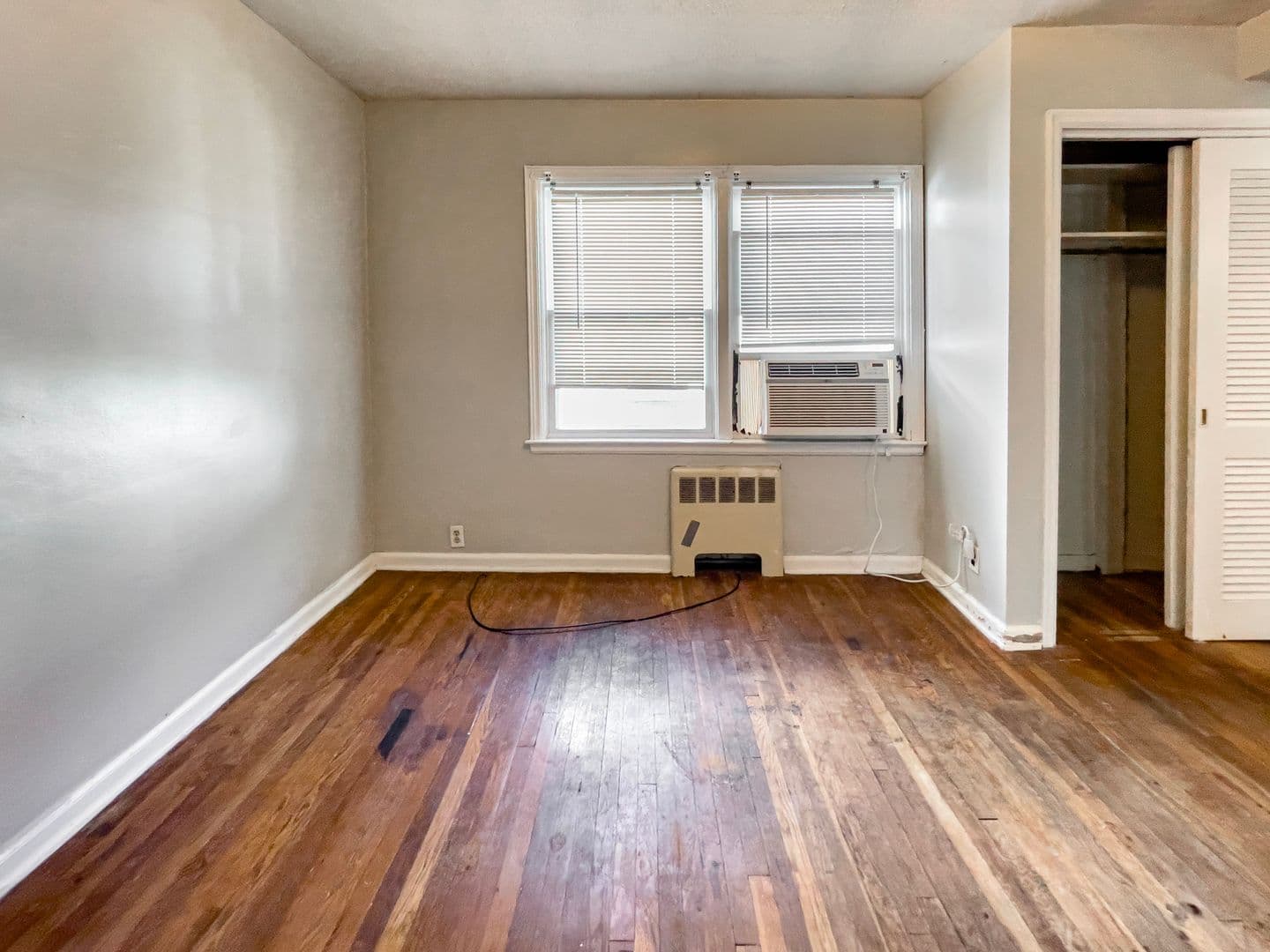 Muncie Apartment: 1518 W Main Street  Apt. 3