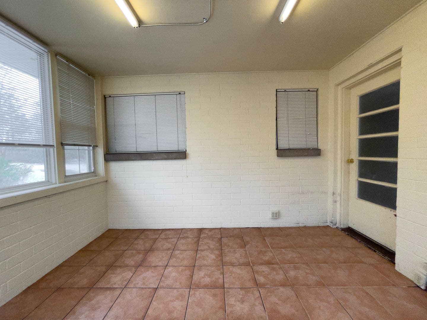 Muncie Apartment: 1506 W White River Blvd. - Apt A.