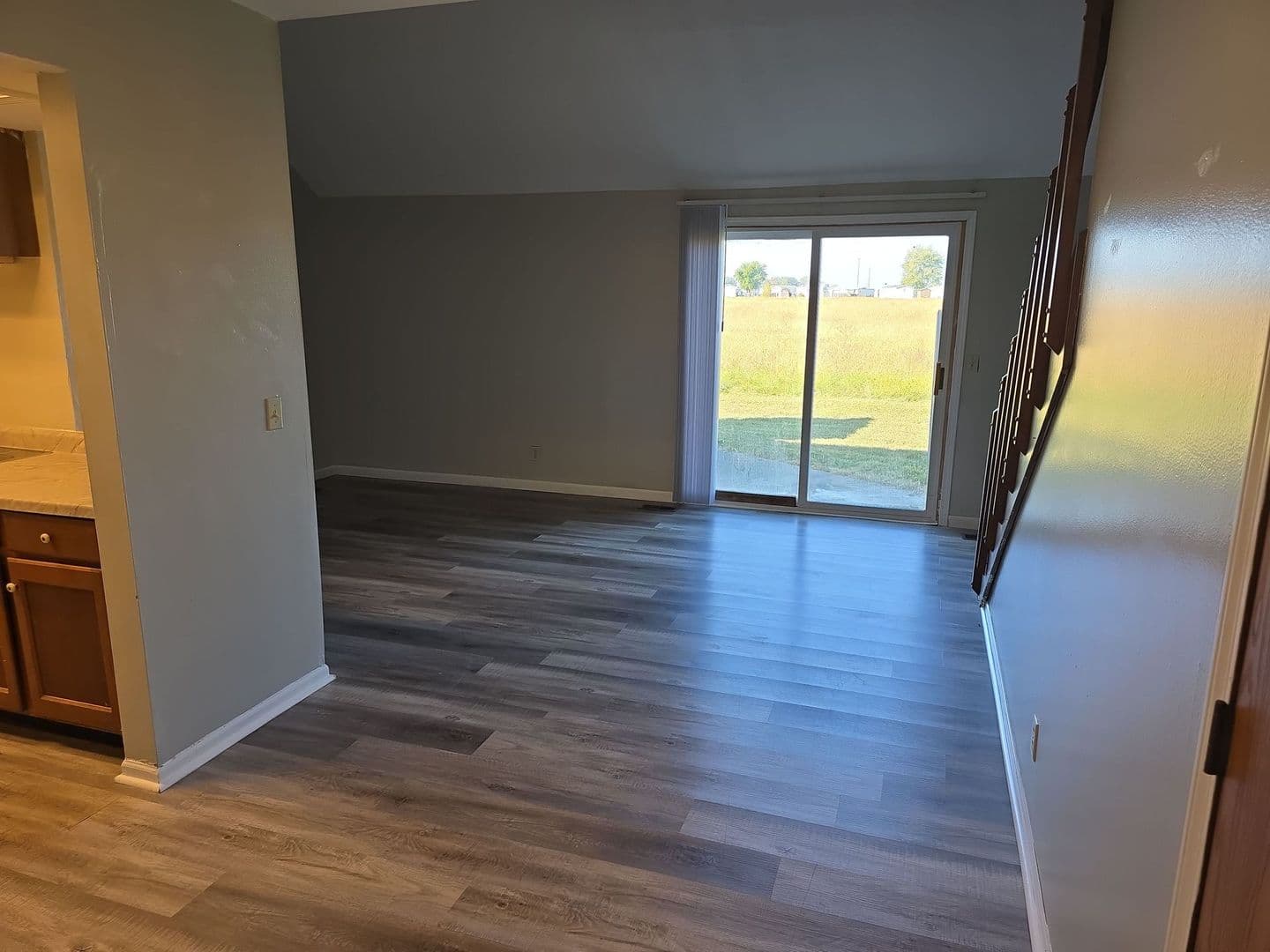 Woodburn Apartment: 22156 Maple Court