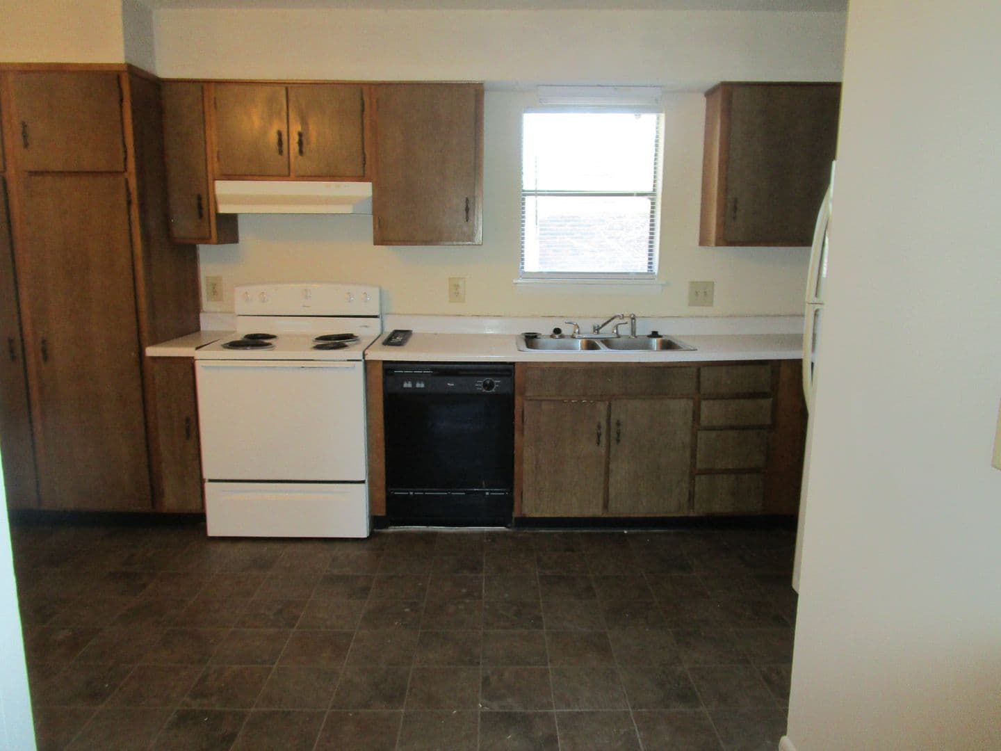 Sumter House: 251 Rast Street Apt. I-8