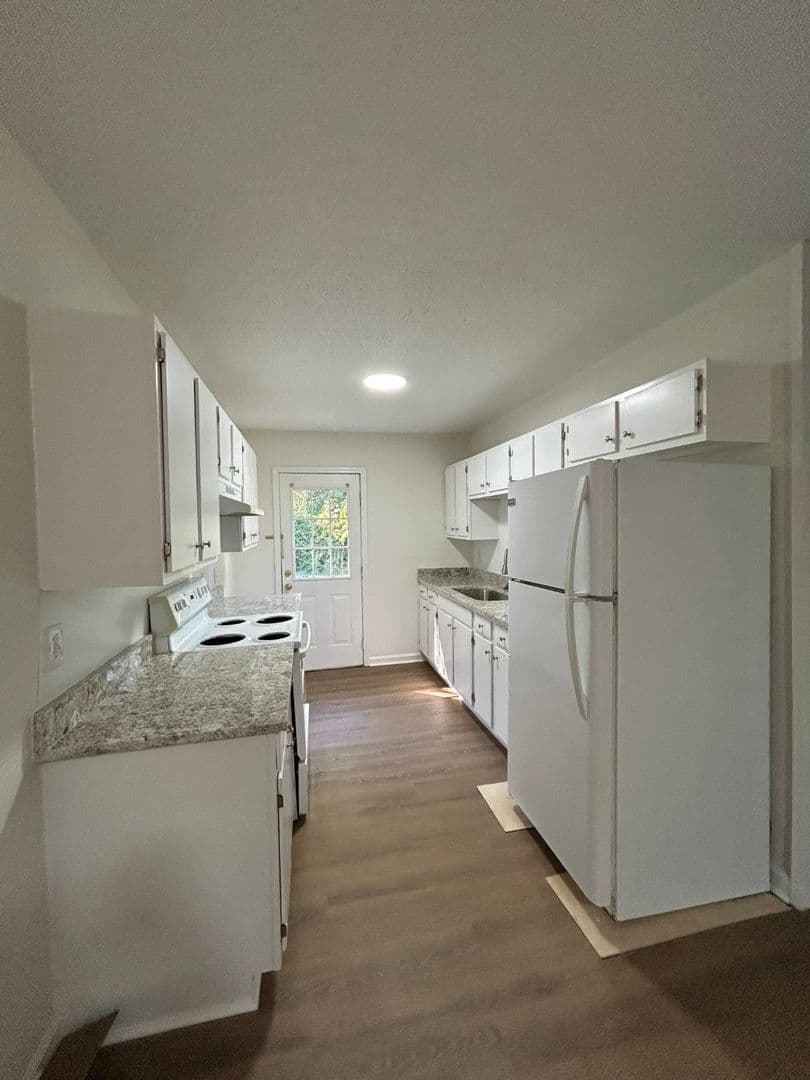 Sumter House: 2480 Tindal Rd