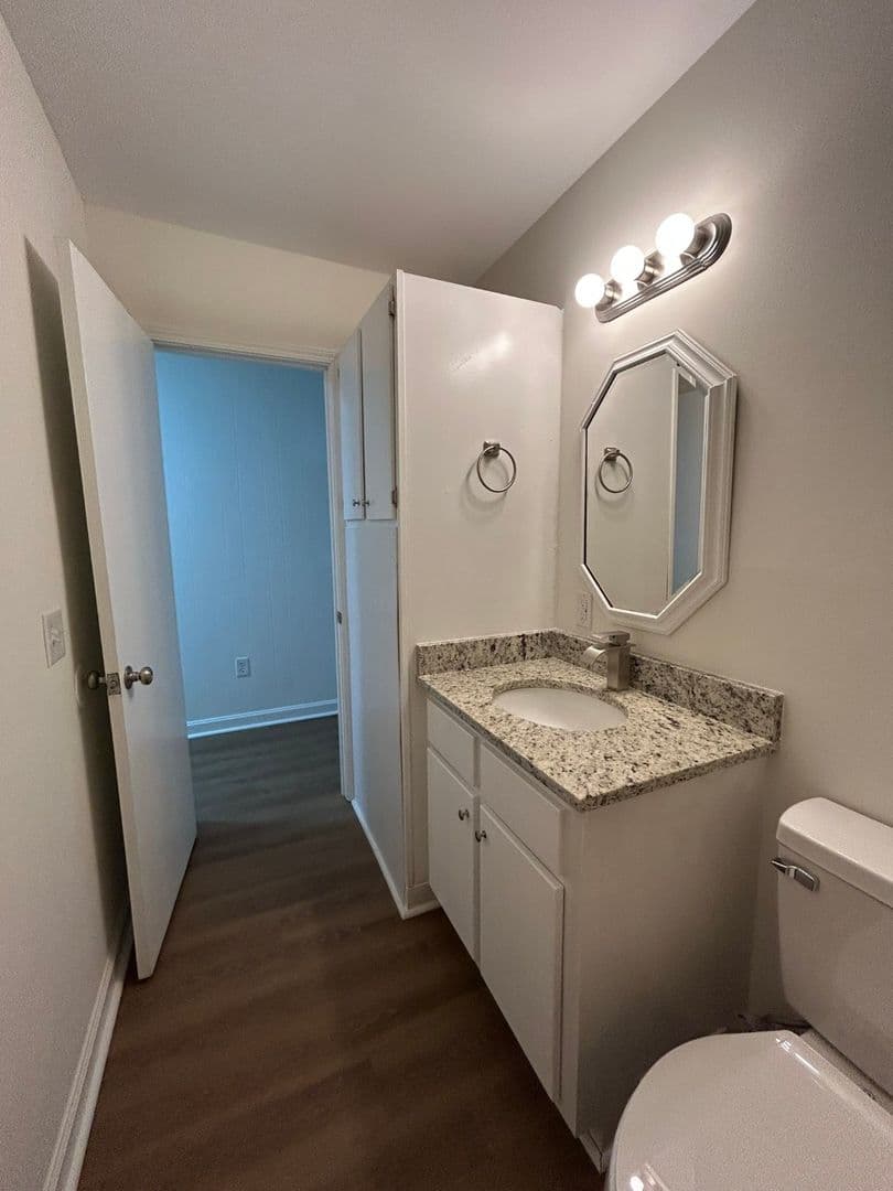 Sumter House: 2480 Tindal Rd