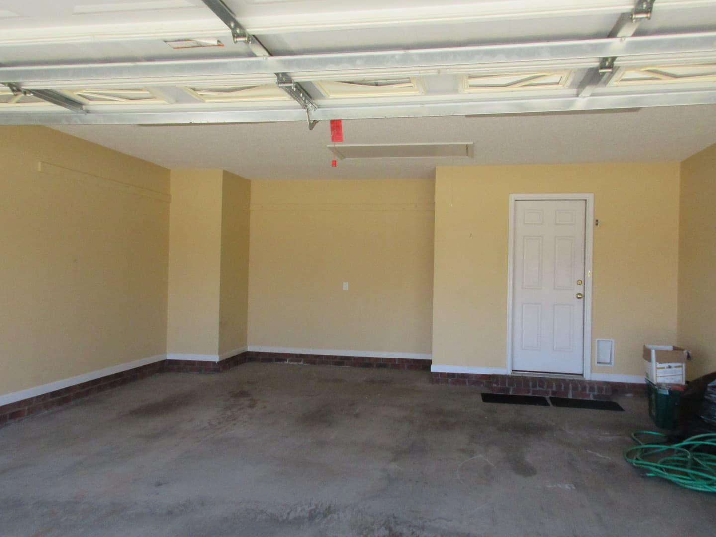 Sumter House: 601 Brushwood Drive
