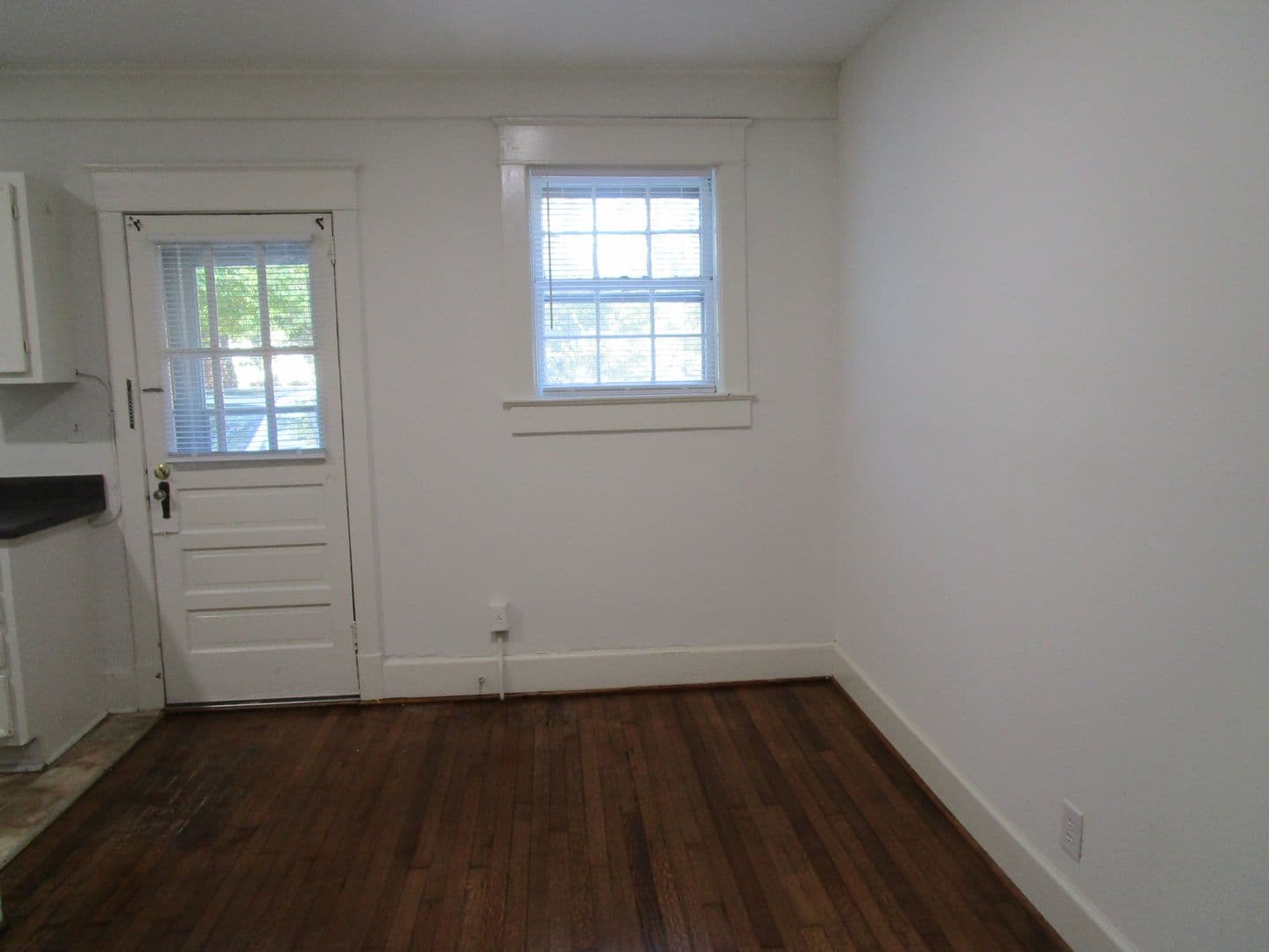 Sumter Apartment: 20 Warren Court