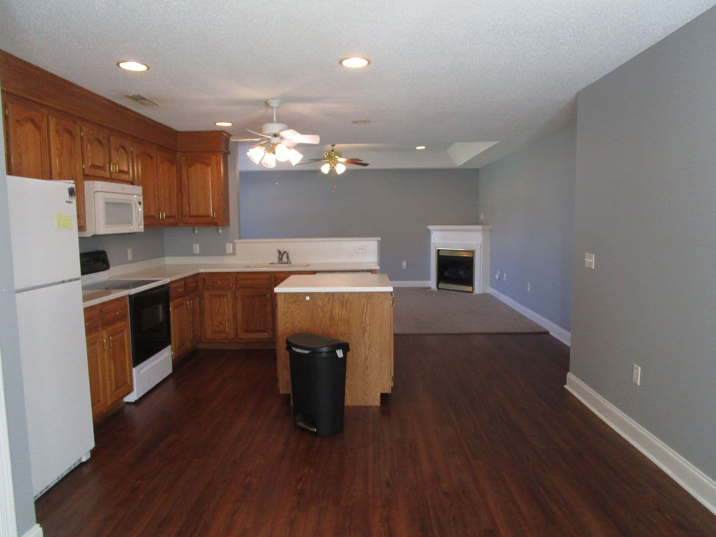 Sumter House: 601 Brushwood Drive