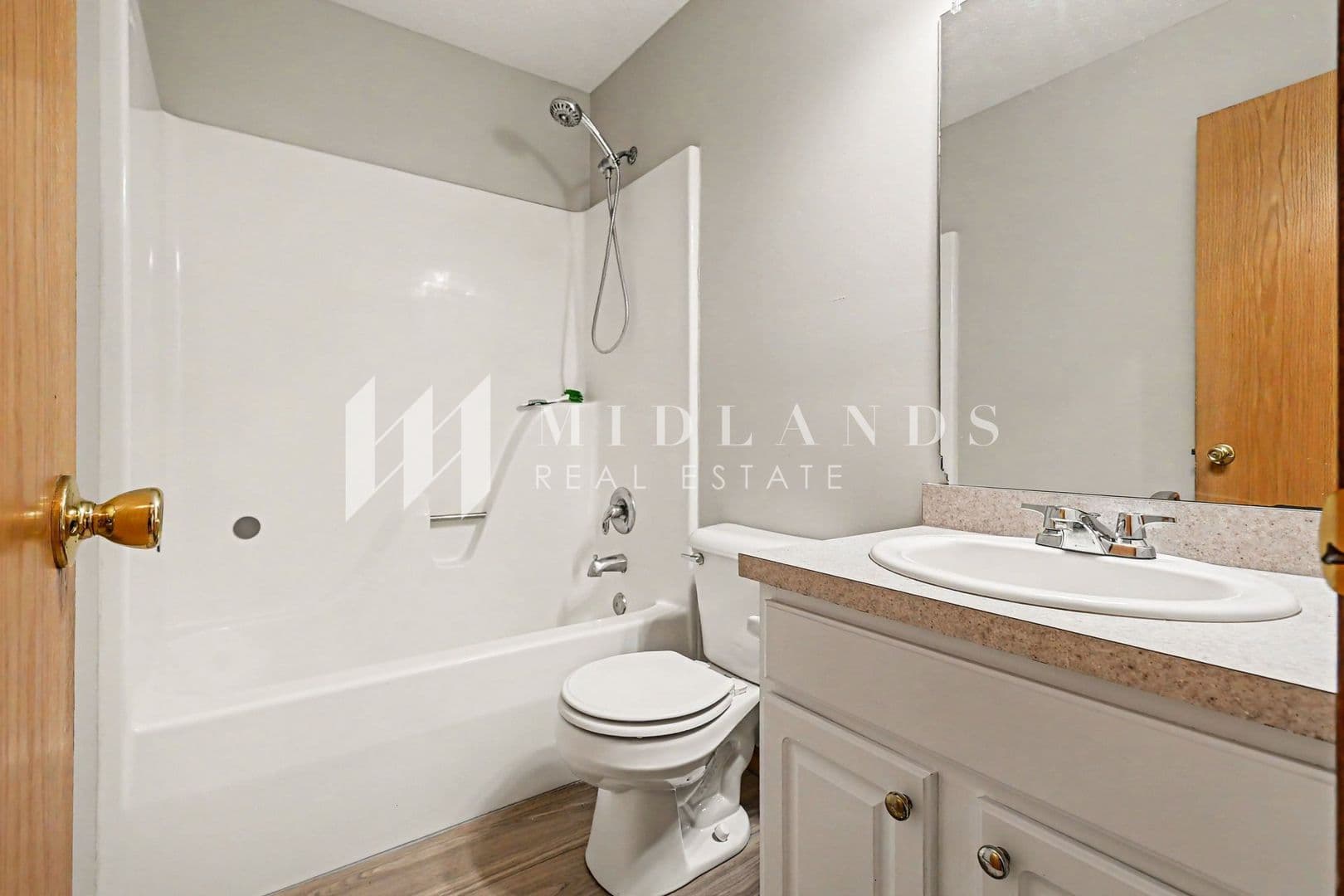 Omaha House: 15613 Timberlane Dr.