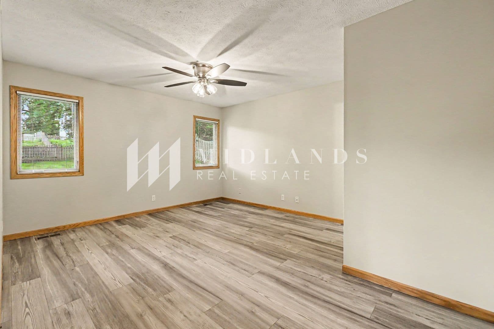 Omaha House: 15613 Timberlane Dr.