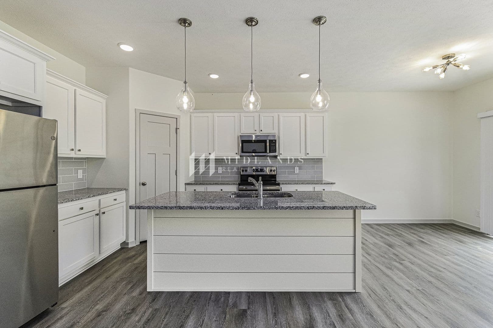 Bennington House: 12314 N 149th Cir