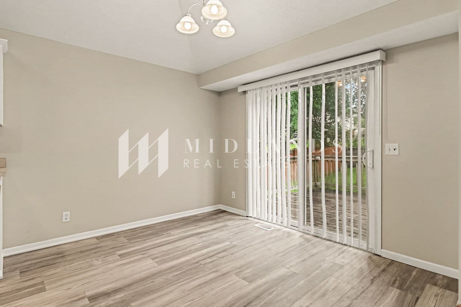 Omaha House: 15613 Timberlane Dr.