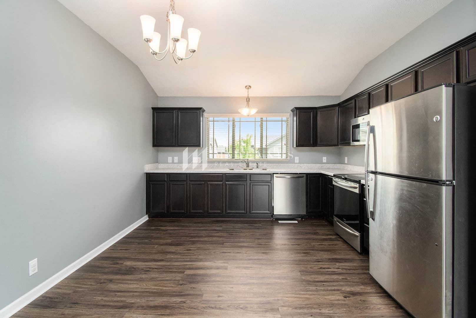 Bennington House: 14503 Craig St