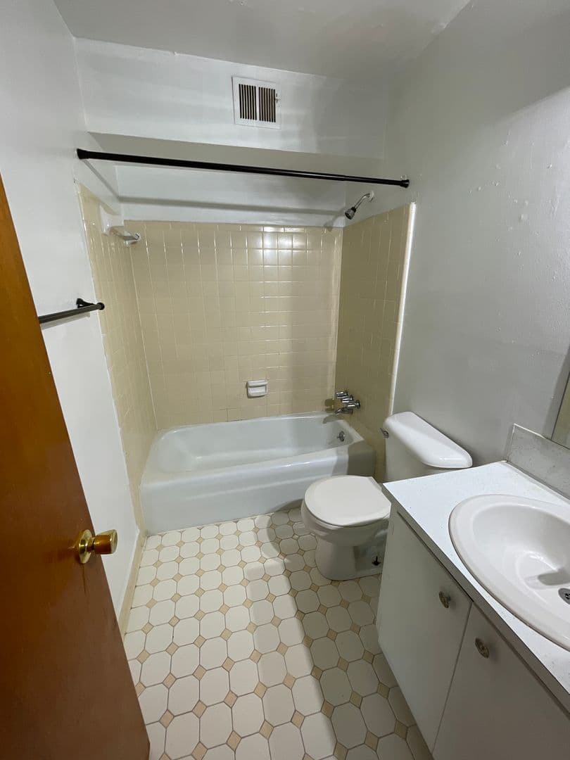 Birmingham Apartment: 1324-1328 32nd St S