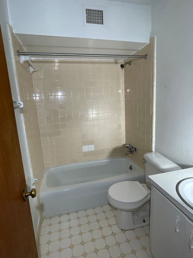 Birmingham Apartment: 1324-1328 32nd St S
