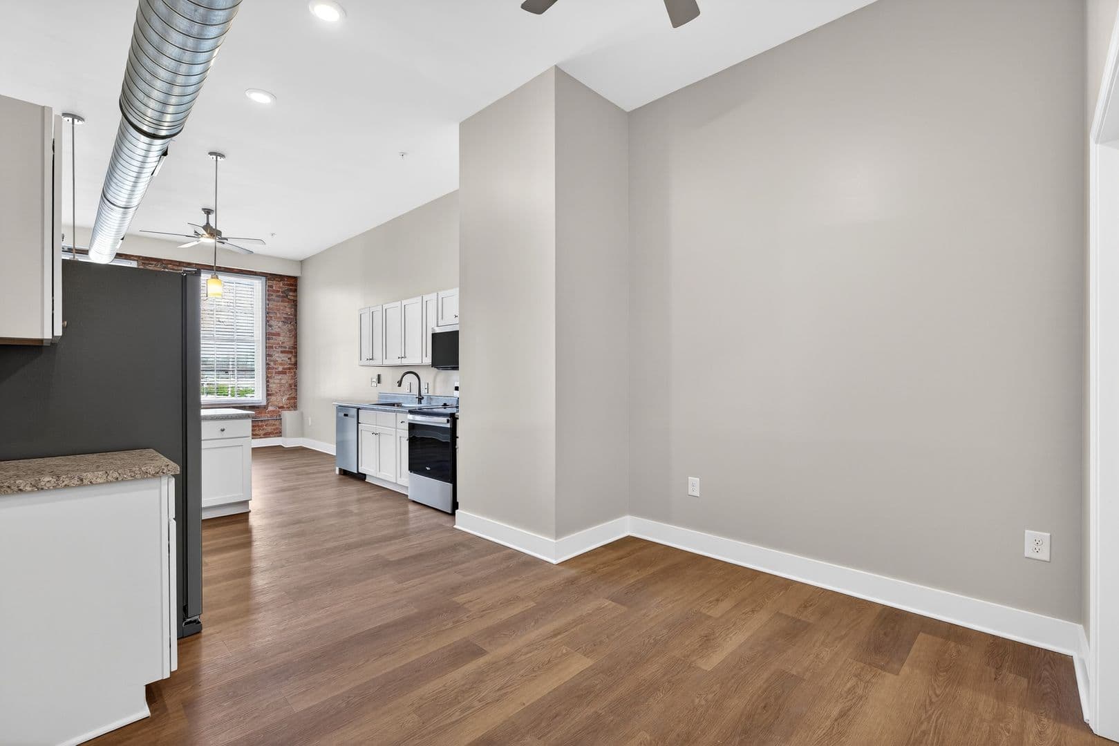 Cowpens Apartment: 5365 N Main Street