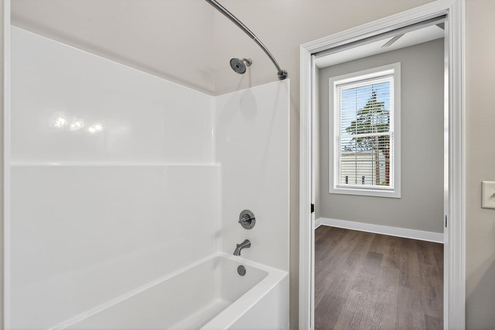 Cowpens Apartment: 5365 N Main Street