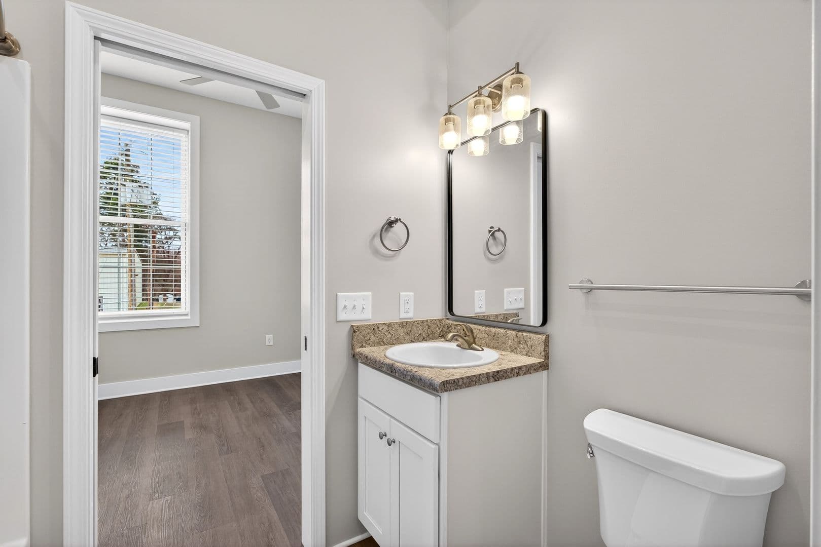 Cowpens Apartment: 5365 N Main Street