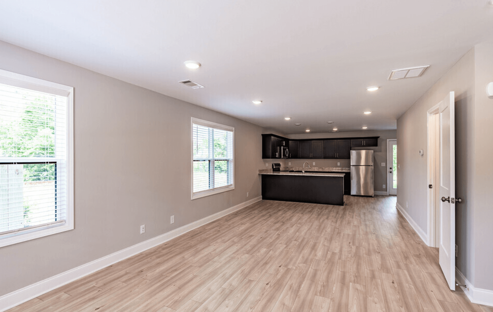Lebanon Apartment: 521 Melrose St.