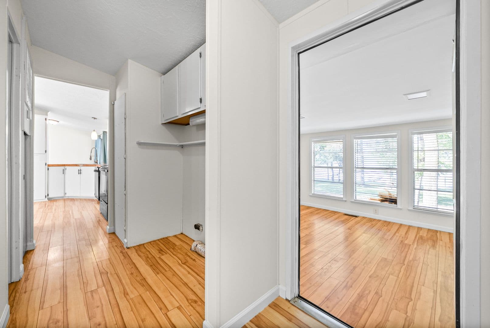 Dover House: 315 Riverview Dr.