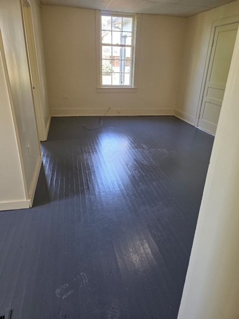Clarksville Apartment: 541 Greenwood Ave.