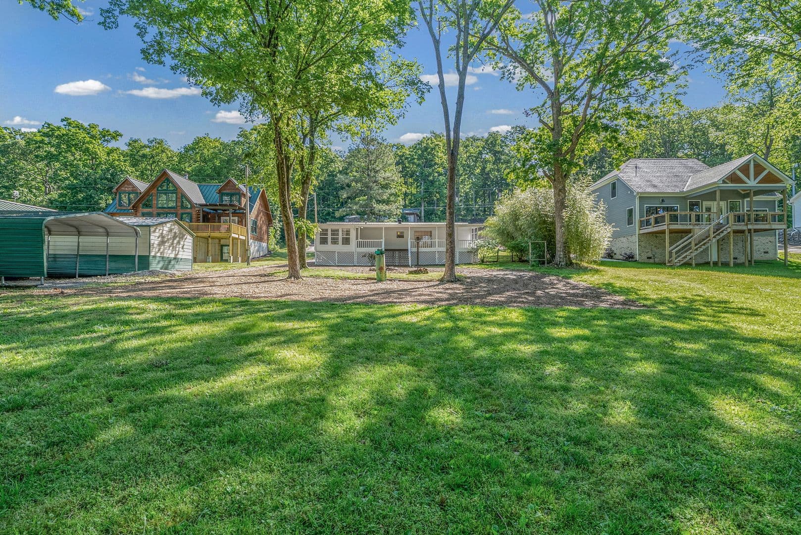 Dover House: 315 Riverview Dr.