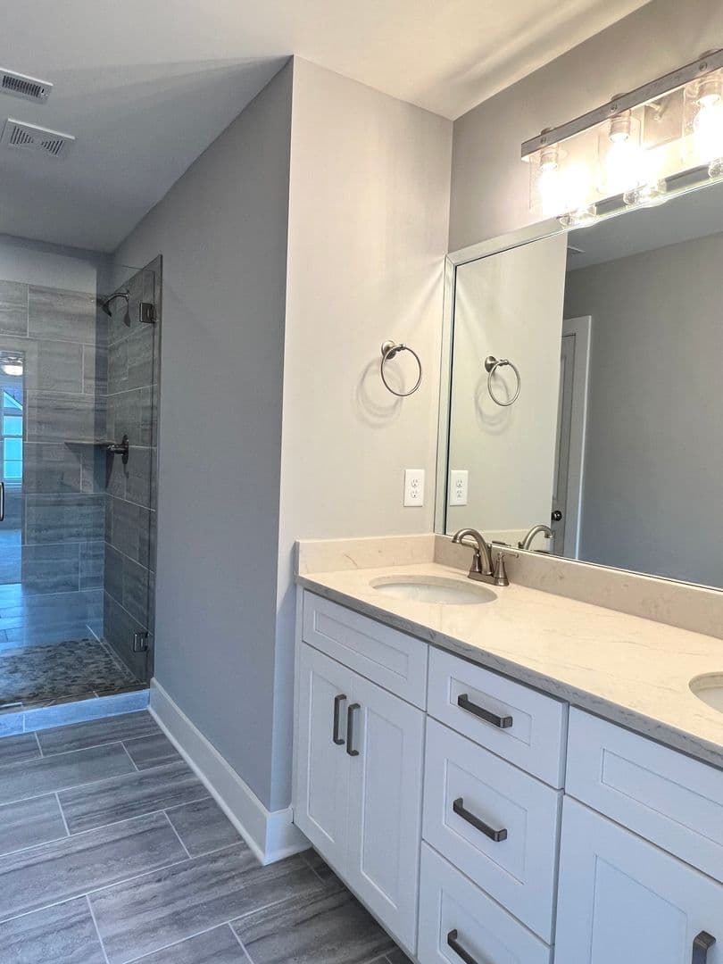 Lebanon Apartment: Stonehaven Villa Townhomes