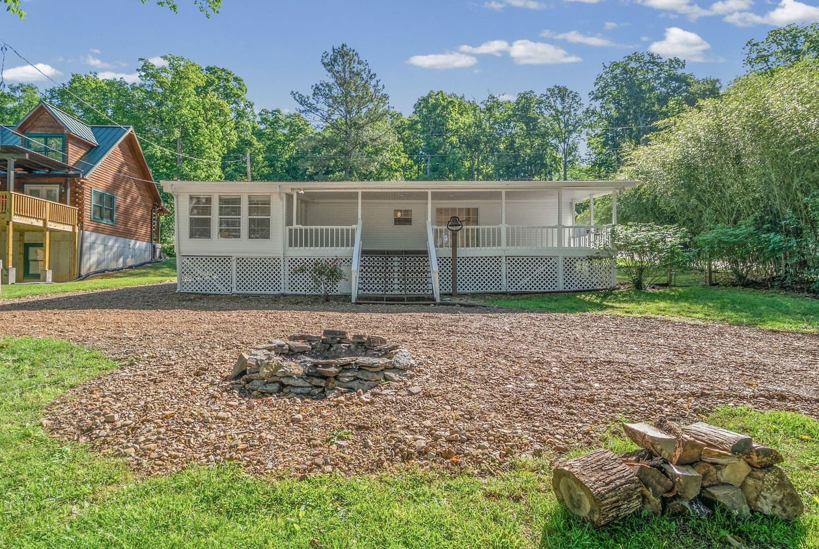 Dover House: 315 Riverview Dr.