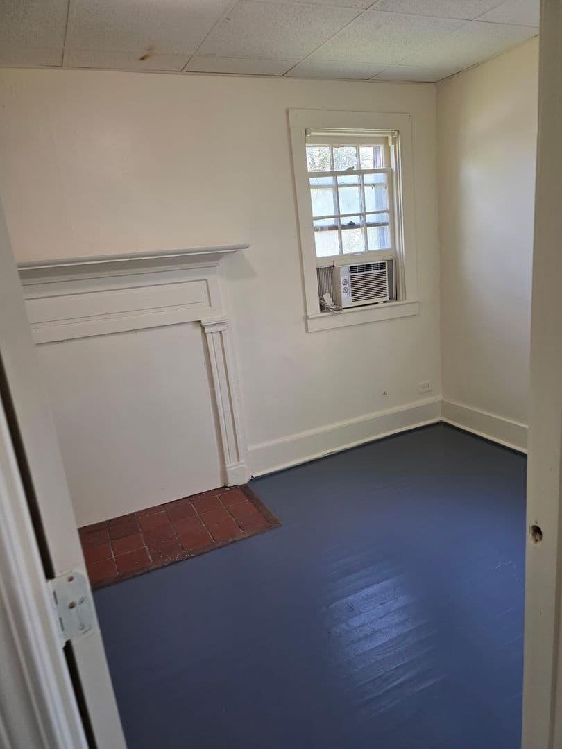 Clarksville Apartment: 541 Greenwood Ave.