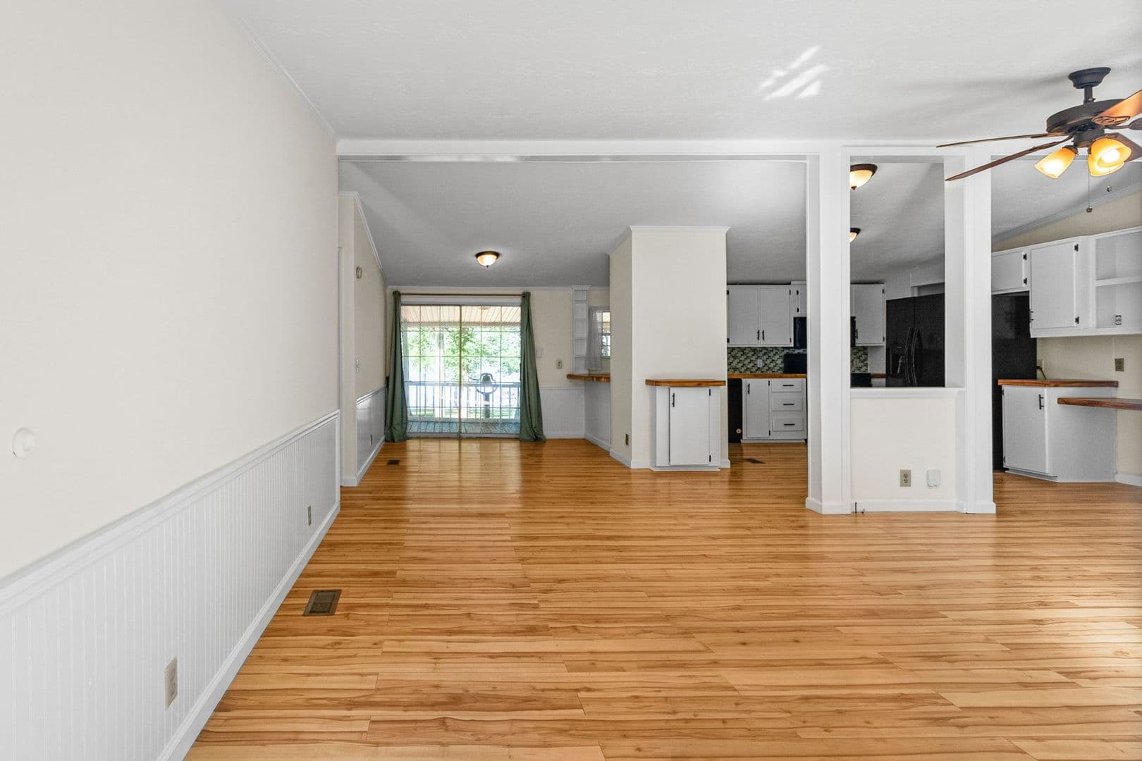 Dover House: 315 Riverview Dr.