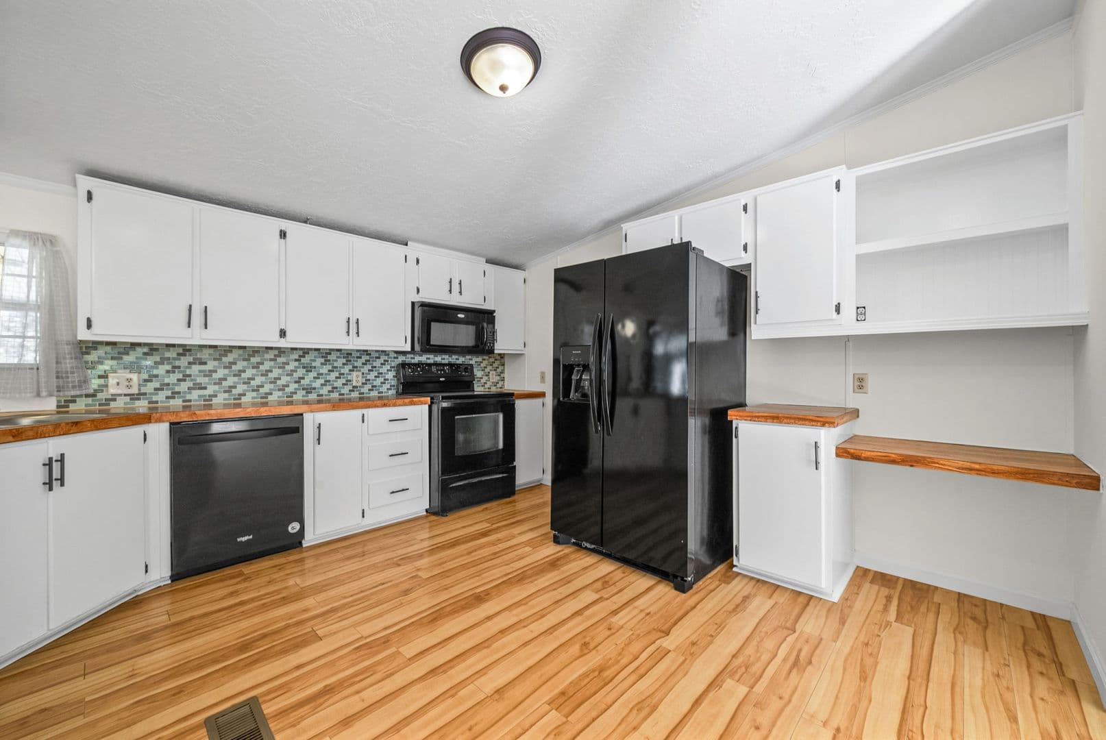 Dover House: 315 Riverview Dr.