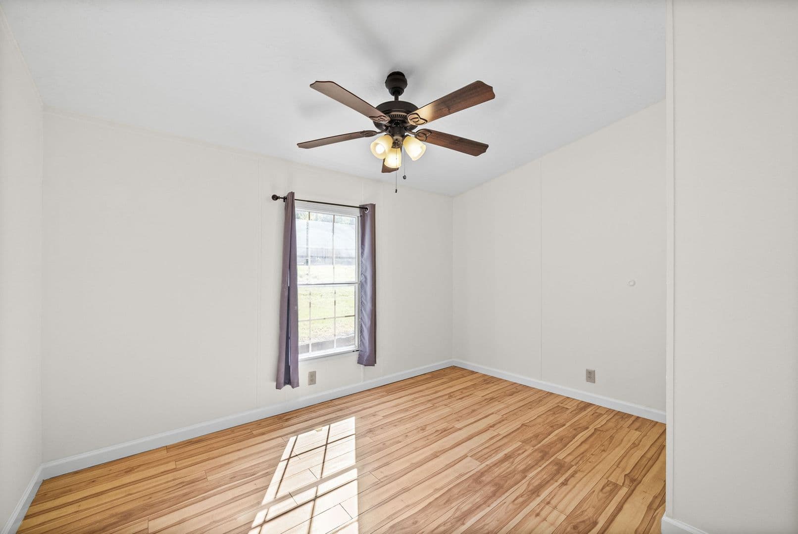 Dover House: 315 Riverview Dr.