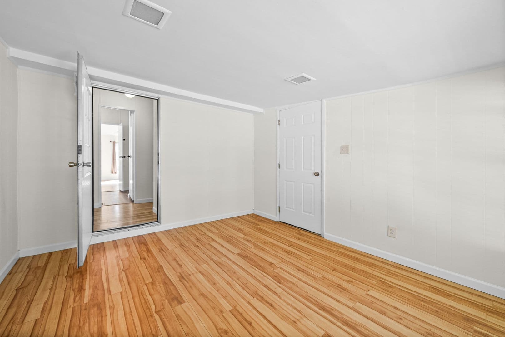 Dover House: 315 Riverview Dr.